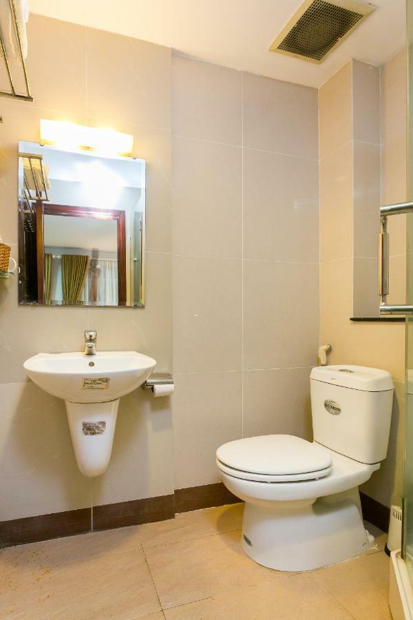 Oyo 169 New Hotel Ho Chi Minh-stad Buitenkant foto